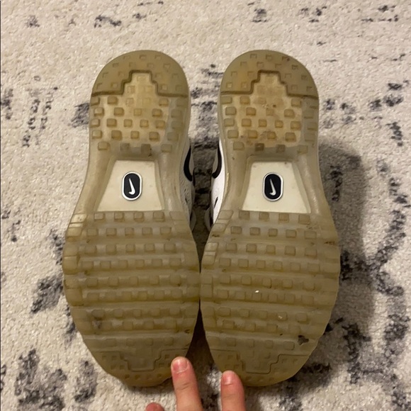 Nikes - Picture 4 of 5